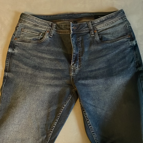 The Perfect Jean 34x32 - Picture 2 of 5